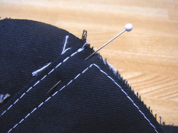 Aligning collar with collar stand before sewing