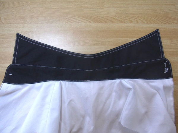 Removing pins while sewing collar stand