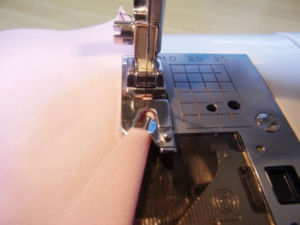 Rolled hem presser foot sewing example